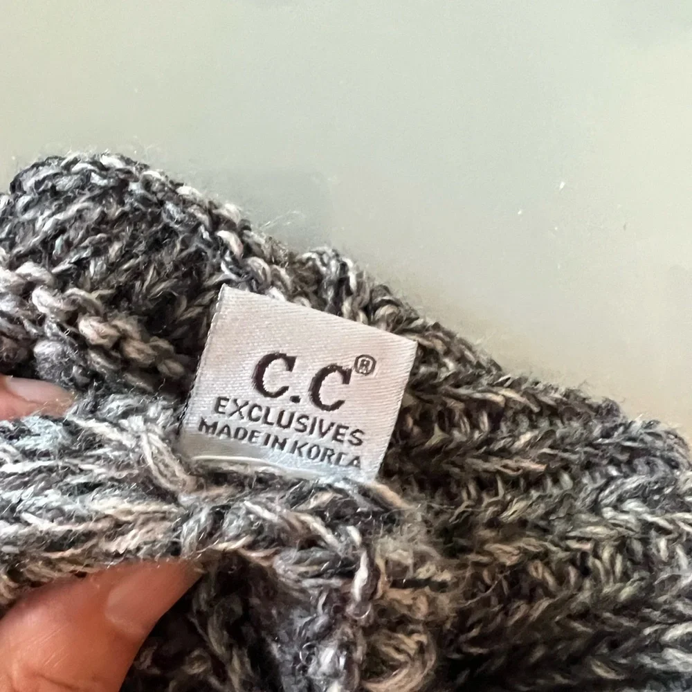 C.C hat - Picture 4 of 5